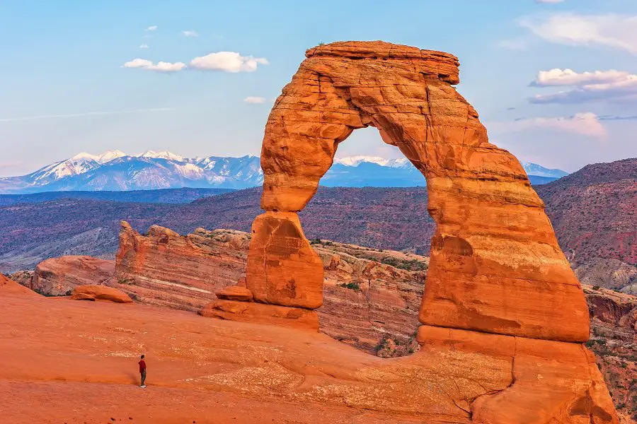 DELICATE ARCH IN ARCHES NATIONAL PARK, MOAB, UTAH USA - GREAT PLACE TO TAKE YOUR OVERLANDER BUILD