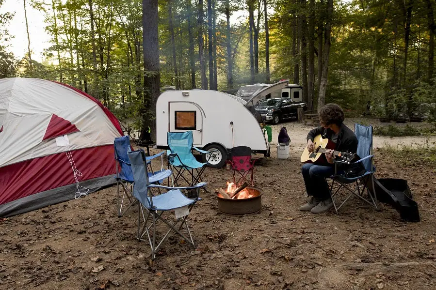 how many people will a teardrop trailer sleep? 